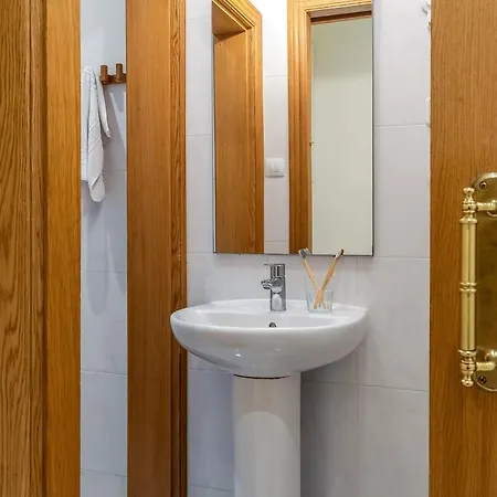 Canela Homes Arc De Triomf * Барселона